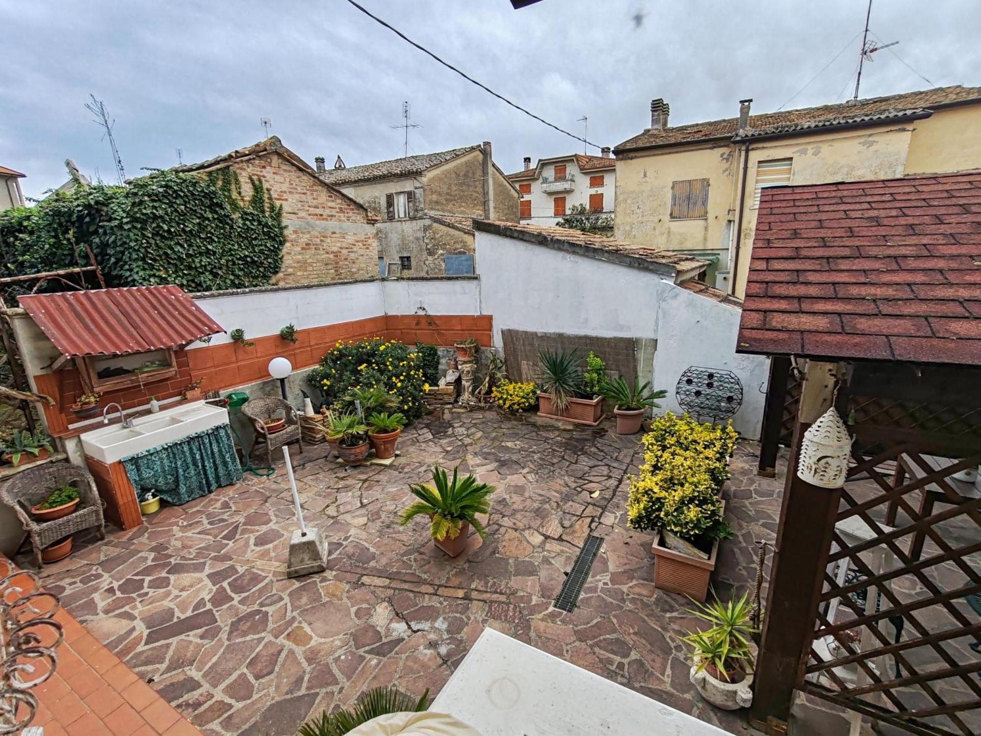 B&B A Casa Di Mael San Costanzo Buitenkant foto