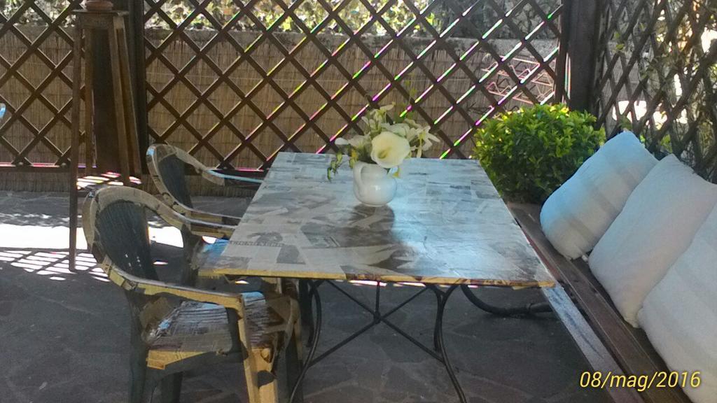 B&B A Casa Di Mael San Costanzo Buitenkant foto