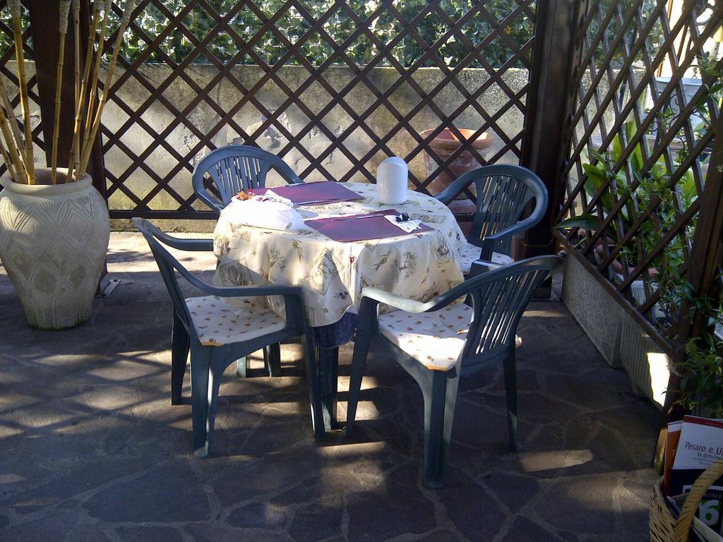 B&B A Casa Di Mael San Costanzo Buitenkant foto