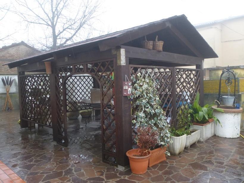 B&B A Casa Di Mael San Costanzo Buitenkant foto