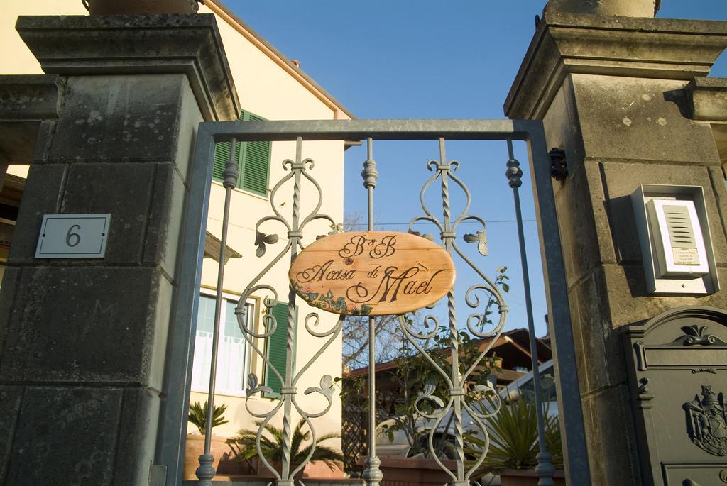 B&B A Casa Di Mael San Costanzo Buitenkant foto